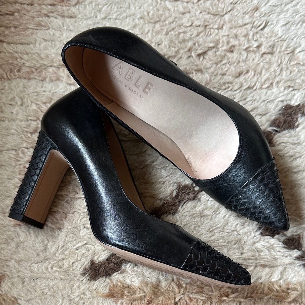 Able Black Leather Pumps with Snakeskin Detail